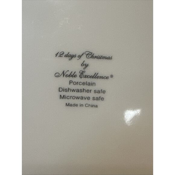 Noble Excellence 12 Days of Christmas Dinner Plates Gold Scroll Set of 4 - Picture 13 of 13